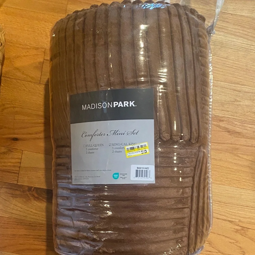 Madison Park Ribbed Plush Comforter Mini Set — Brown